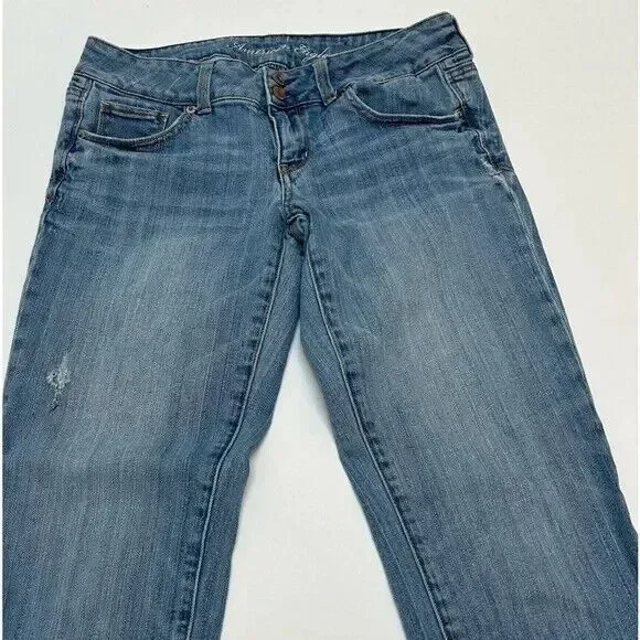 American Eagle Stretch Artist Crop Light Wash Distressed Jeans size 8 - Picture 2 of 5
